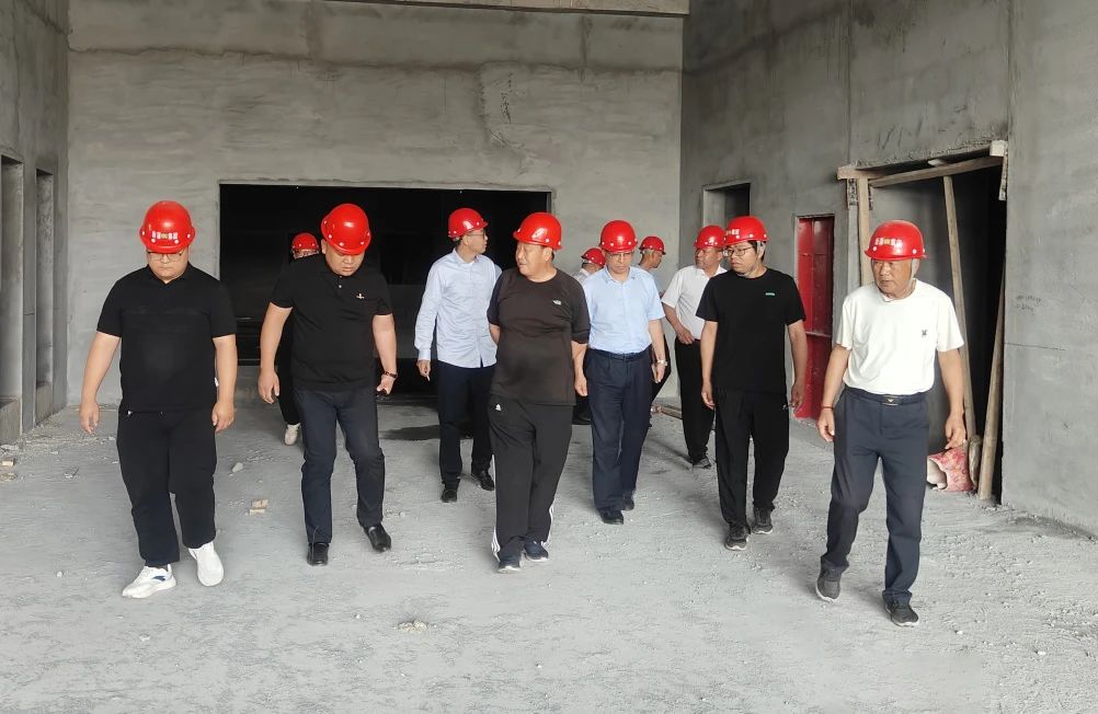 新蒲建設(shè)集團(tuán)董事局主席率集團(tuán)考察團(tuán)赴新鄉(xiāng)骨科醫(yī)院項(xiàng)目開(kāi)展專項(xiàng)調(diào)研指導(dǎo)